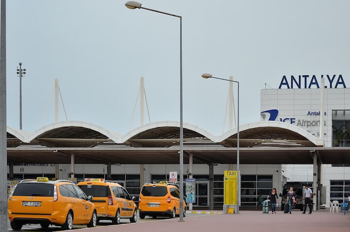 Taxi from Antalya airport to Alanya