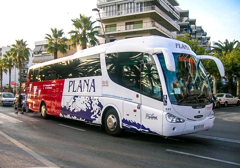 how-to-get-from-barcelona-airport-to-salou-transfers-bus-or-train