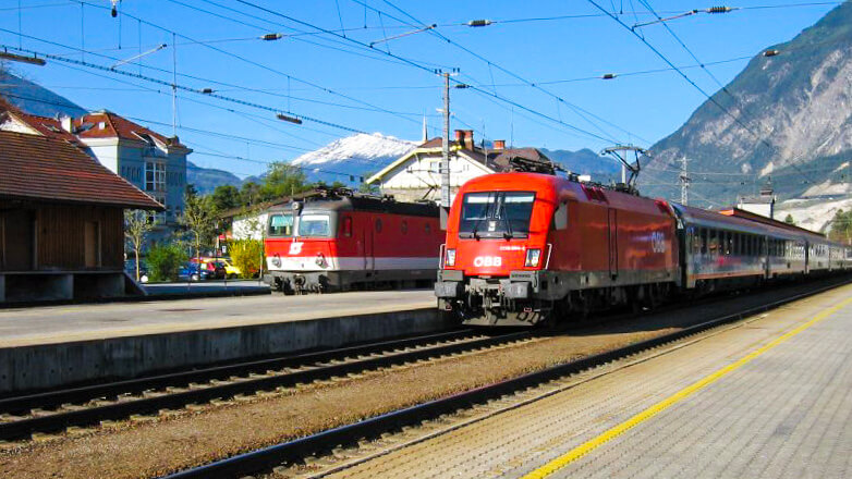 Поезд Мюнхен - Зельден до станции Otztal Bahnhof