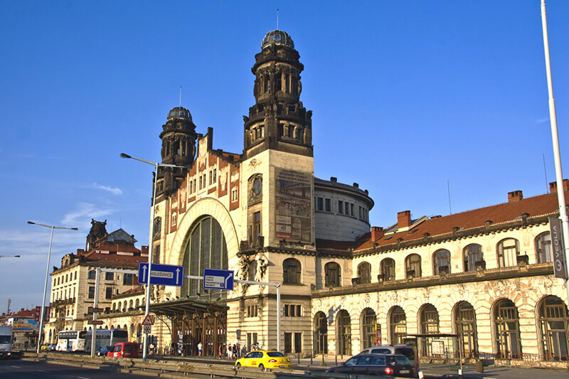 ЖД Вокзал в праге - поезд Прага – Карловы Вары